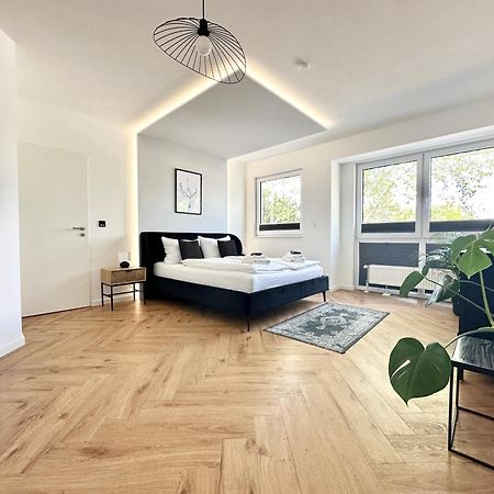 Modern Apartment - Fuer Freunde & Familien, Stadtnah, Parkplatz, E-Ladestation, Gitterbox Fuer Fahrraeder, Fitnessstudio, Digitale Gaestemappe Mit Restaurant- Und Unternehmenstipps كوبلنس المظهر الخارجي الصورة